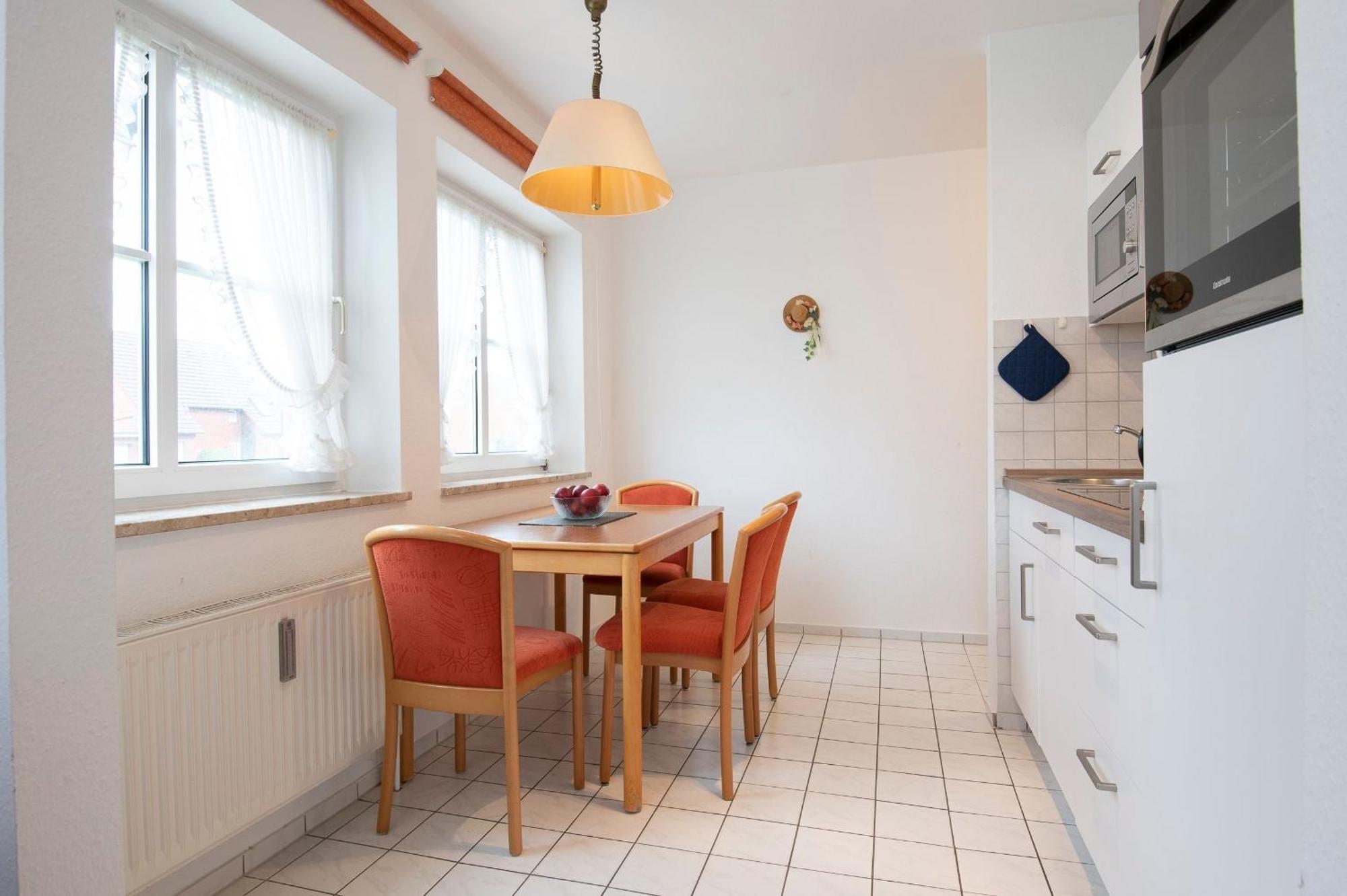 Ferienwohnung Ostseebutt Mit Terrasse Im Kaiserhof 2 켈렌후센 외부 사진