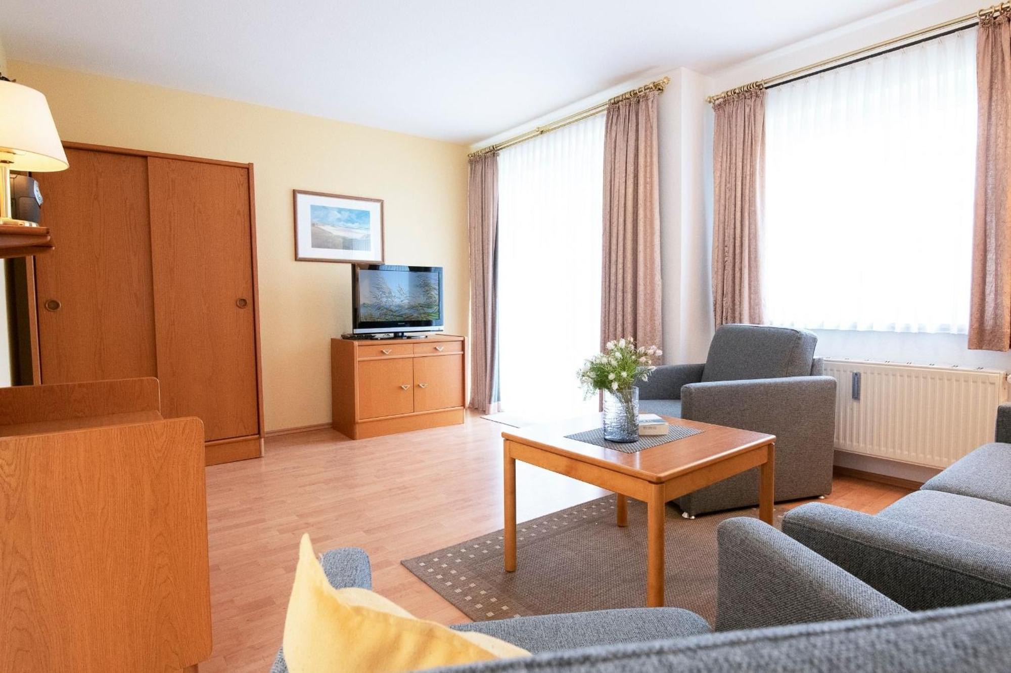 Ferienwohnung Ostseebutt Mit Terrasse Im Kaiserhof 2 켈렌후센 외부 사진